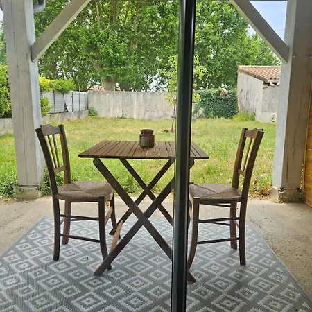 Pour 4 Personnes -climatise -tres Grand Jardin -2min Tram Palmer-kids&petfriendly Cenon